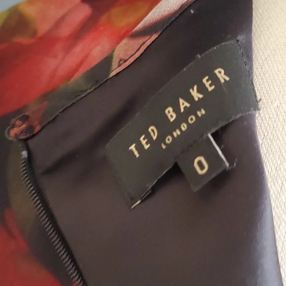 Ted Baker floral dress - Picture 11 of 17